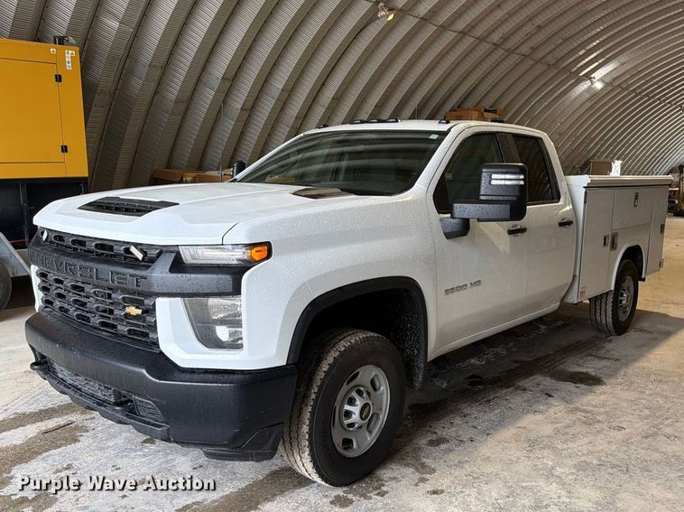 image for item EX4604 2022 Chevrolet Silverado 2500HD Ext. Cab utility bed pickup truck