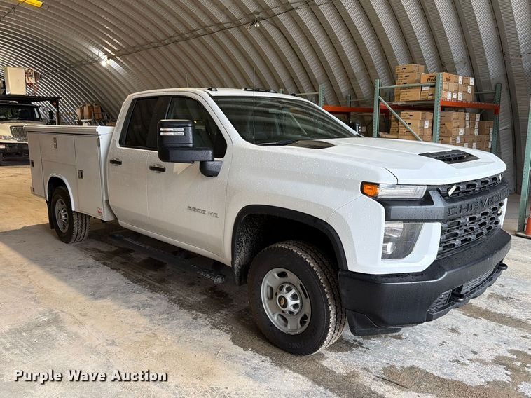 image for item EX4604 2022 Chevrolet Silverado 2500HD Ext. Cab utility bed pickup truck