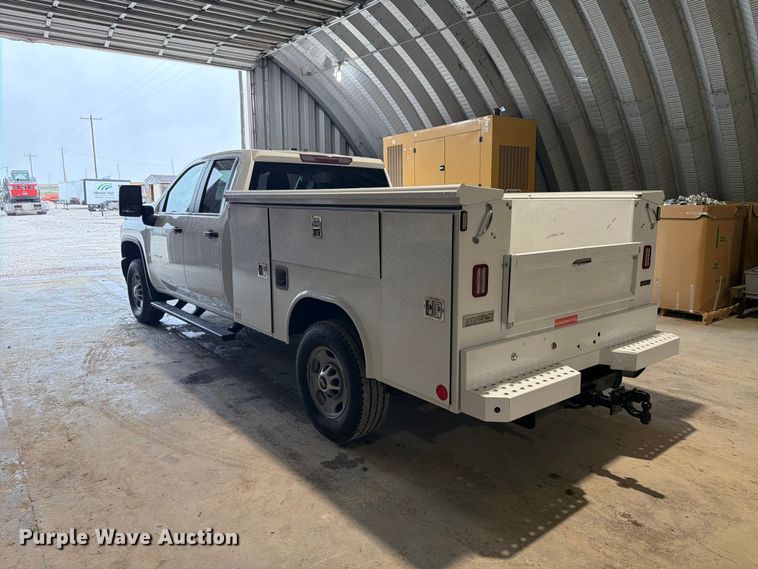 image for item EX4604 2022 Chevrolet Silverado 2500HD Ext. Cab utility bed pickup truck