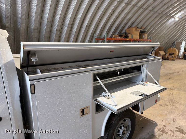 image for item EX4604 2022 Chevrolet Silverado 2500HD Ext. Cab utility bed pickup truck