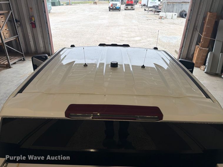 image for item EX4604 2022 Chevrolet Silverado 2500HD Ext. Cab utility bed pickup truck