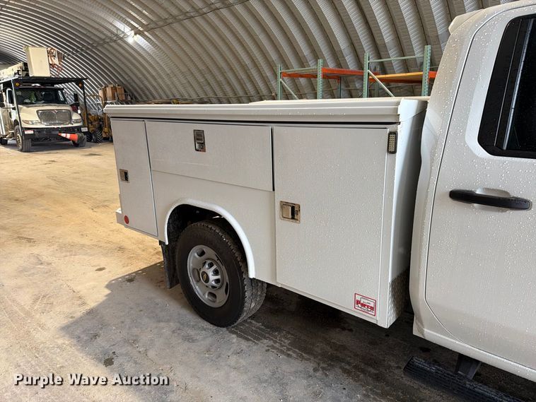 image for item EX4604 2022 Chevrolet Silverado 2500HD Ext. Cab utility bed pickup truck