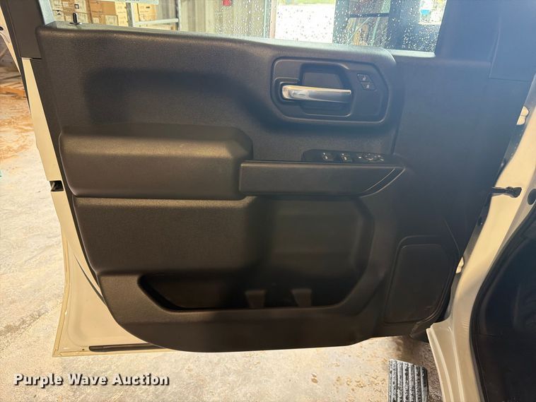 image for item EX4604 2022 Chevrolet Silverado 2500HD Ext. Cab utility bed pickup truck