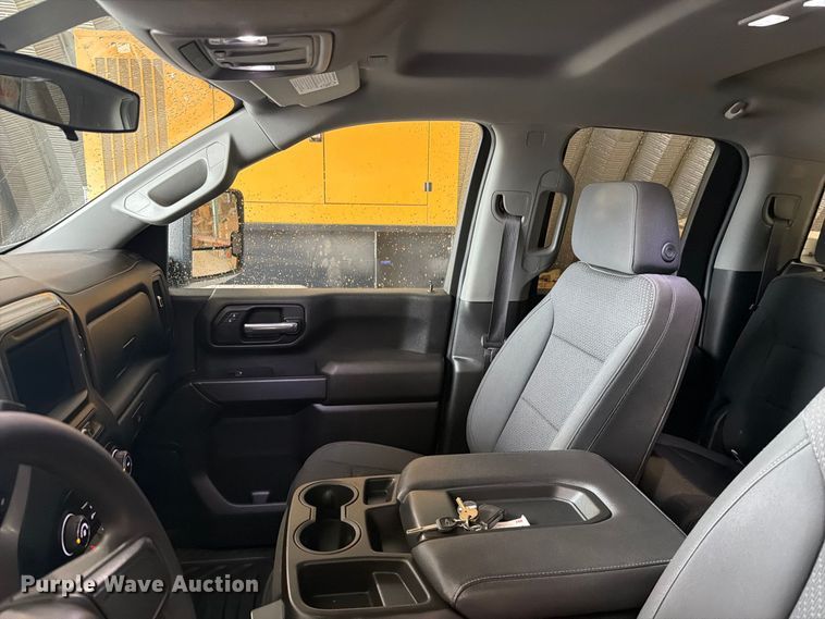 image for item EX4604 2022 Chevrolet Silverado 2500HD Ext. Cab utility bed pickup truck