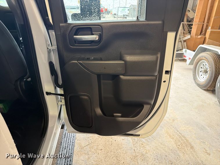 image for item EX4604 2022 Chevrolet Silverado 2500HD Ext. Cab utility bed pickup truck