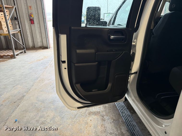 image for item EX4604 2022 Chevrolet Silverado 2500HD Ext. Cab utility bed pickup truck