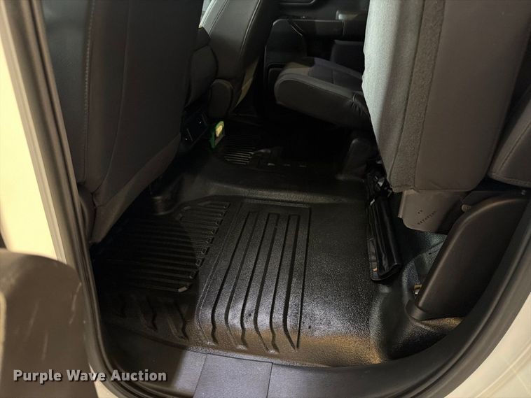 image for item EX4604 2022 Chevrolet Silverado 2500HD Ext. Cab utility bed pickup truck
