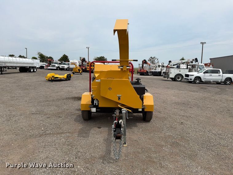 image for item FB5023 2022 Vermeer BC900XL wood chipper