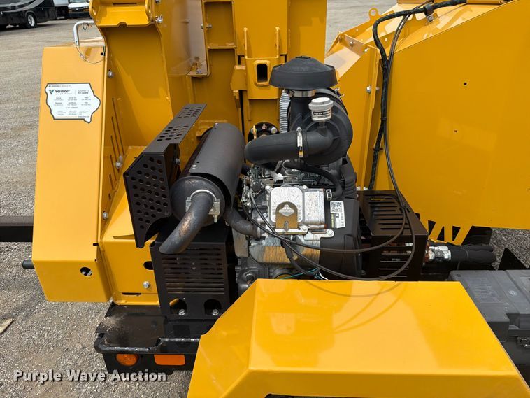 image for item FB5023 2022 Vermeer BC900XL wood chipper