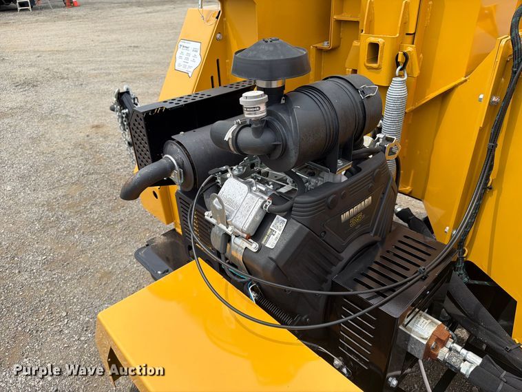 image for item FB5023 2022 Vermeer BC900XL wood chipper