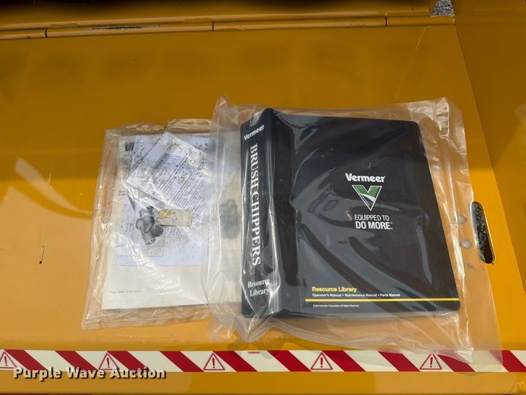 image for item FB5023 2022 Vermeer BC900XL wood chipper