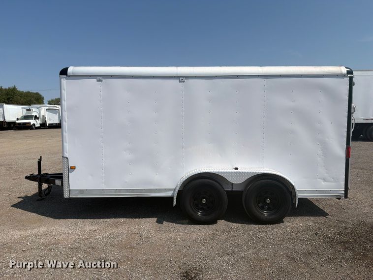 image for item FB5037 2004 Wells Cargo CW1322-102 enclosed cargo trailer