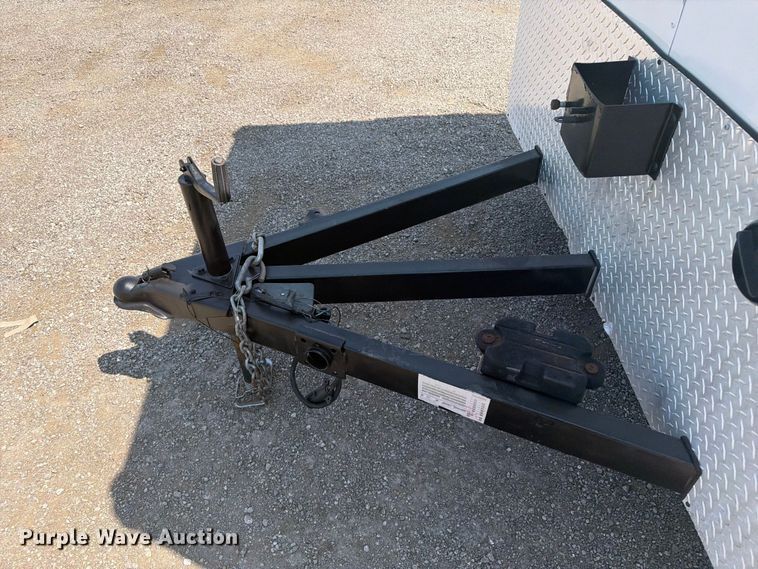 image for item FB5037 2004 Wells Cargo CW1322-102 enclosed cargo trailer