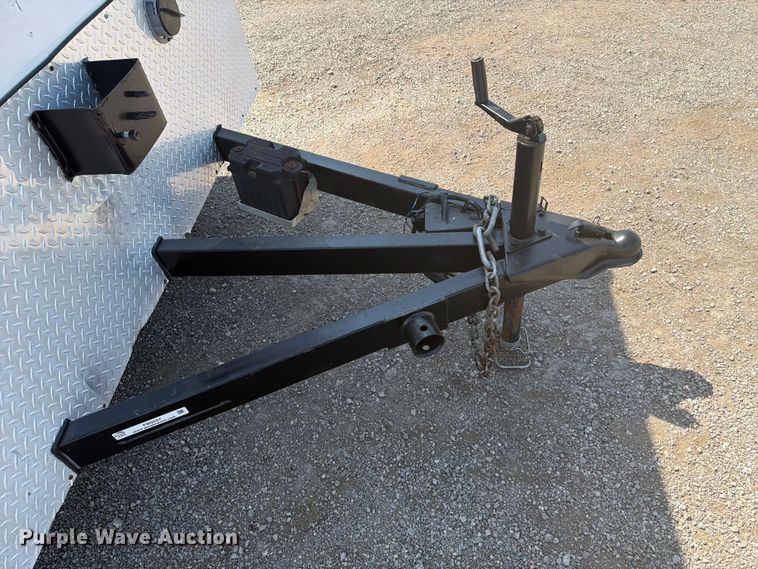 image for item FB5037 2004 Wells Cargo CW1322-102 enclosed cargo trailer