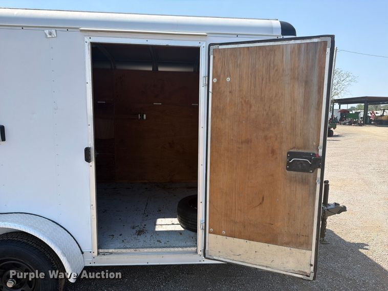 image for item FB5037 2004 Wells Cargo CW1322-102 enclosed cargo trailer