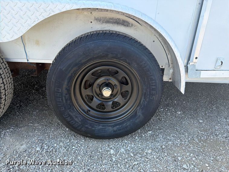 image for item FB5037 2004 Wells Cargo CW1322-102 enclosed cargo trailer