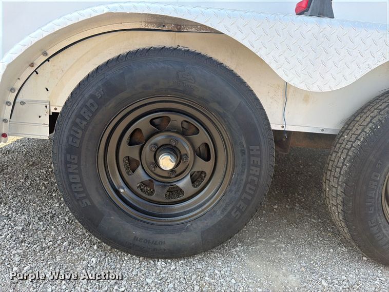 image for item FB5037 2004 Wells Cargo CW1322-102 enclosed cargo trailer