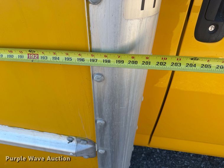image for item FB5111 2012 GMC Savana 3500 box truck