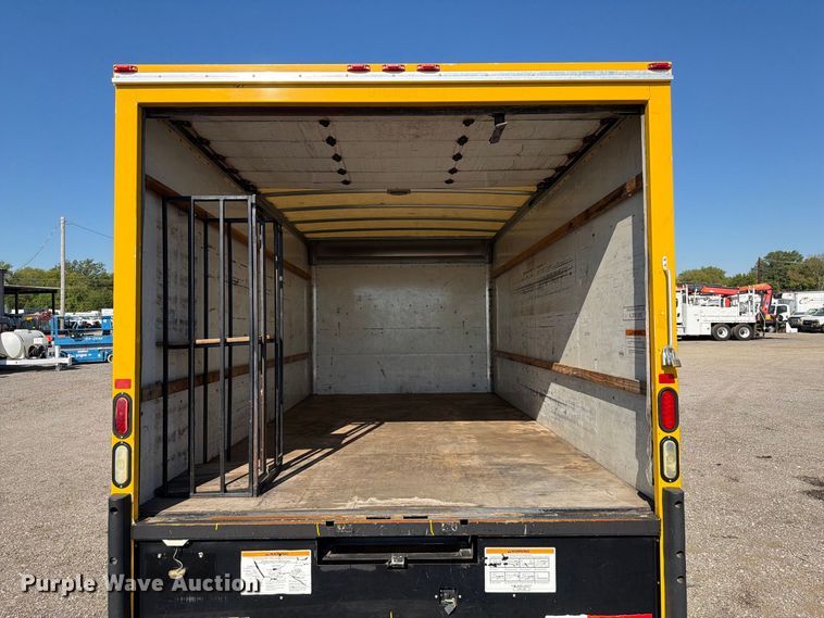 image for item FB5111 2012 GMC Savana 3500 box truck