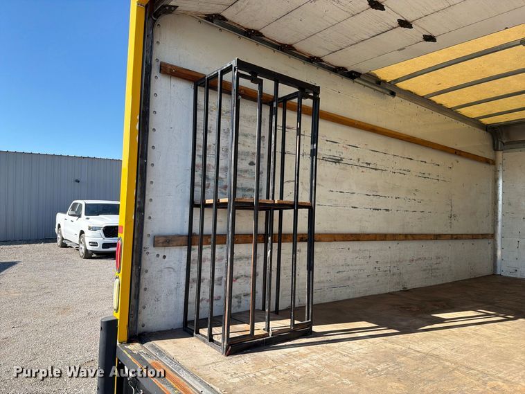 image for item FB5111 2012 GMC Savana 3500 box truck