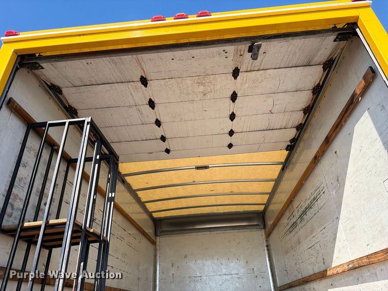 image for item FB5111 2012 GMC Savana 3500 box truck