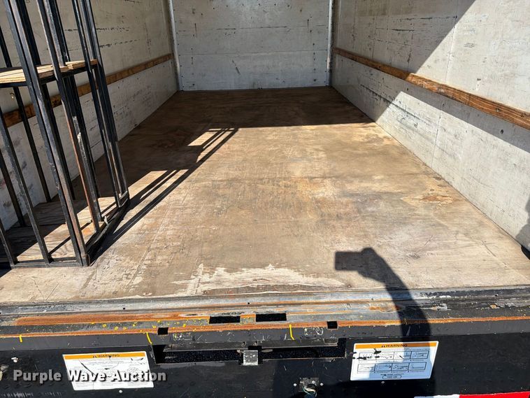image for item FB5111 2012 GMC Savana 3500 box truck