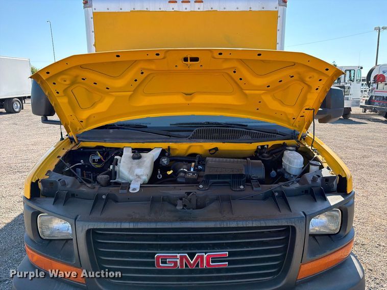 image for item FB5111 2012 GMC Savana 3500 box truck