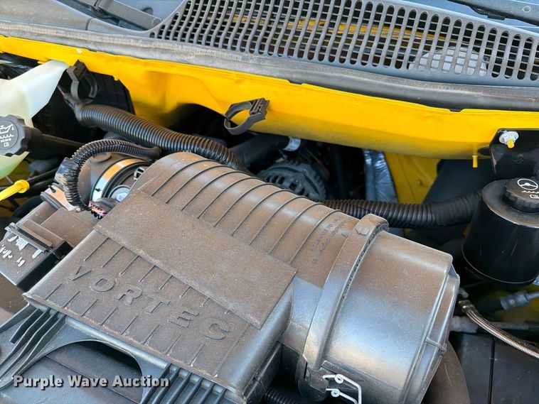 image for item FB5111 2012 GMC Savana 3500 box truck