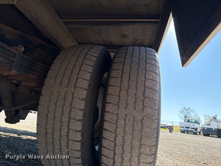 image for item FB5111 2012 GMC Savana 3500 box truck