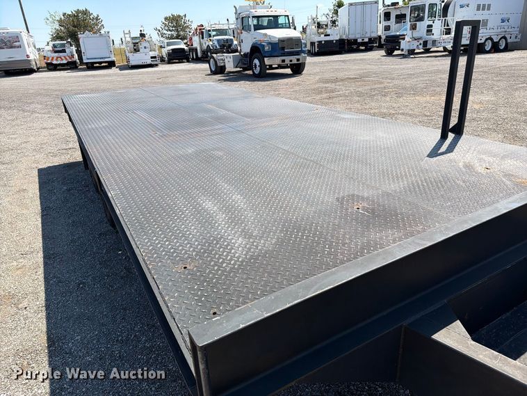 image for item FB5139 2010 Fleming Trailers TD820-10 flatbed trailer