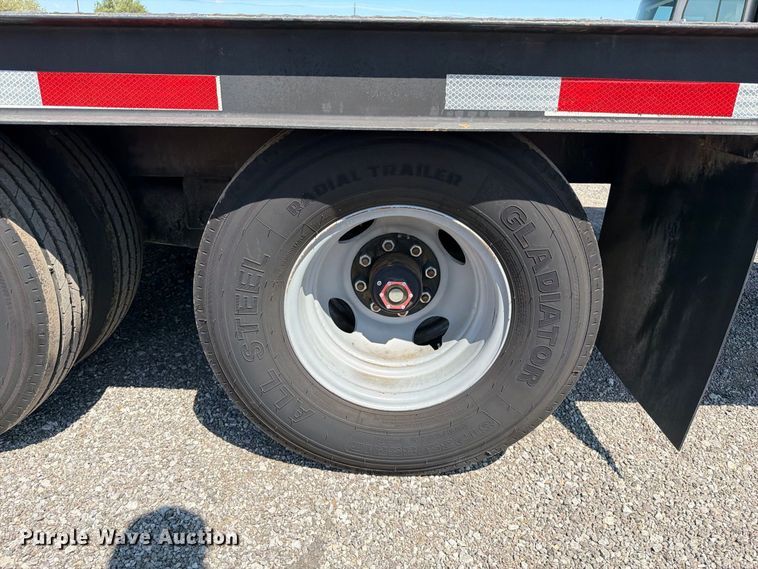 image for item FB5139 2010 Fleming Trailers TD820-10 flatbed trailer