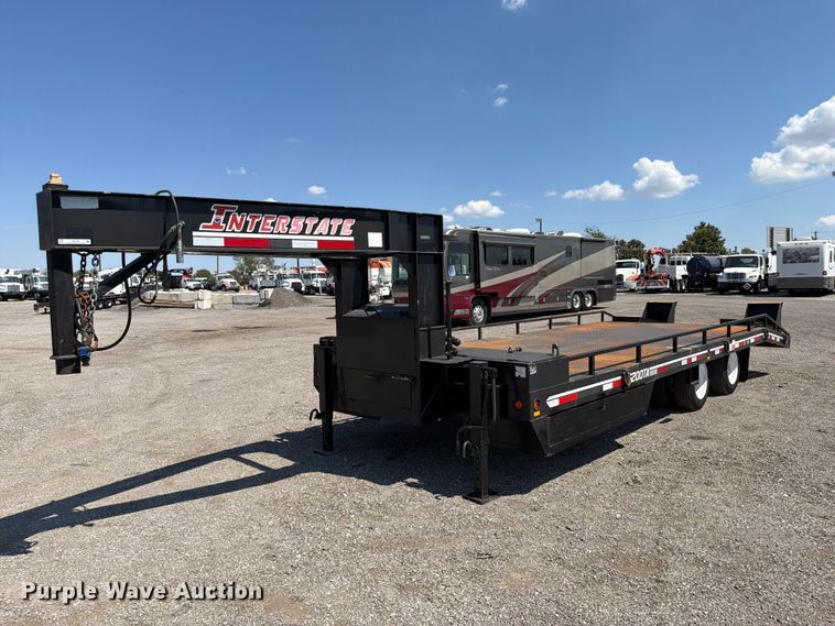2012 Interstate Trailers G20DTA equipment trailer