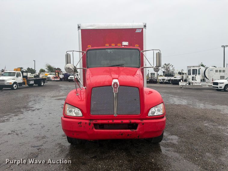 image for item FB5143 2012 Kenworth T370 box truck