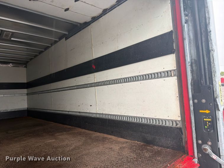image for item FB5143 2012 Kenworth T370 box truck
