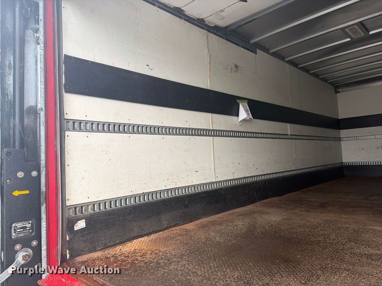 image for item FB5143 2012 Kenworth T370 box truck