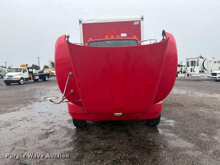 image for item FB5143 2012 Kenworth T370 box truck