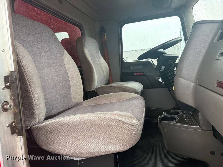 image for item FB5143 2012 Kenworth T370 box truck