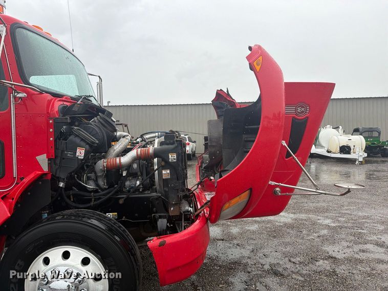 image for item FB5143 2012 Kenworth T370 box truck