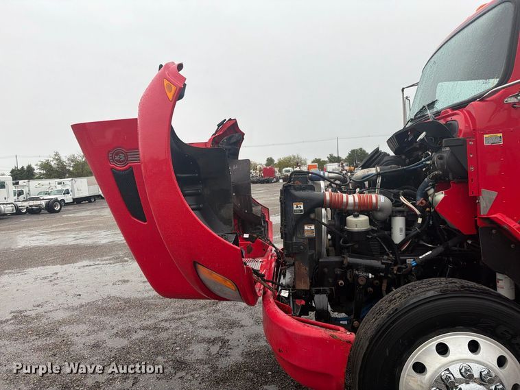 image for item FB5143 2012 Kenworth T370 box truck