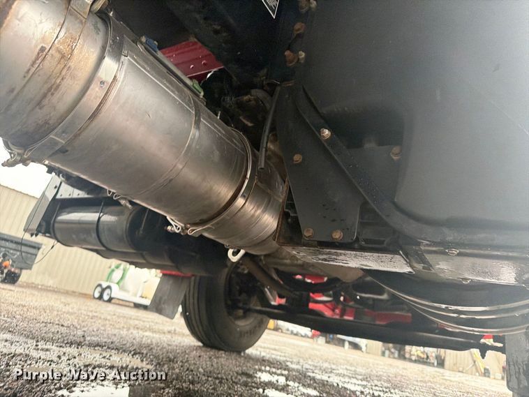 image for item FB5143 2012 Kenworth T370 box truck