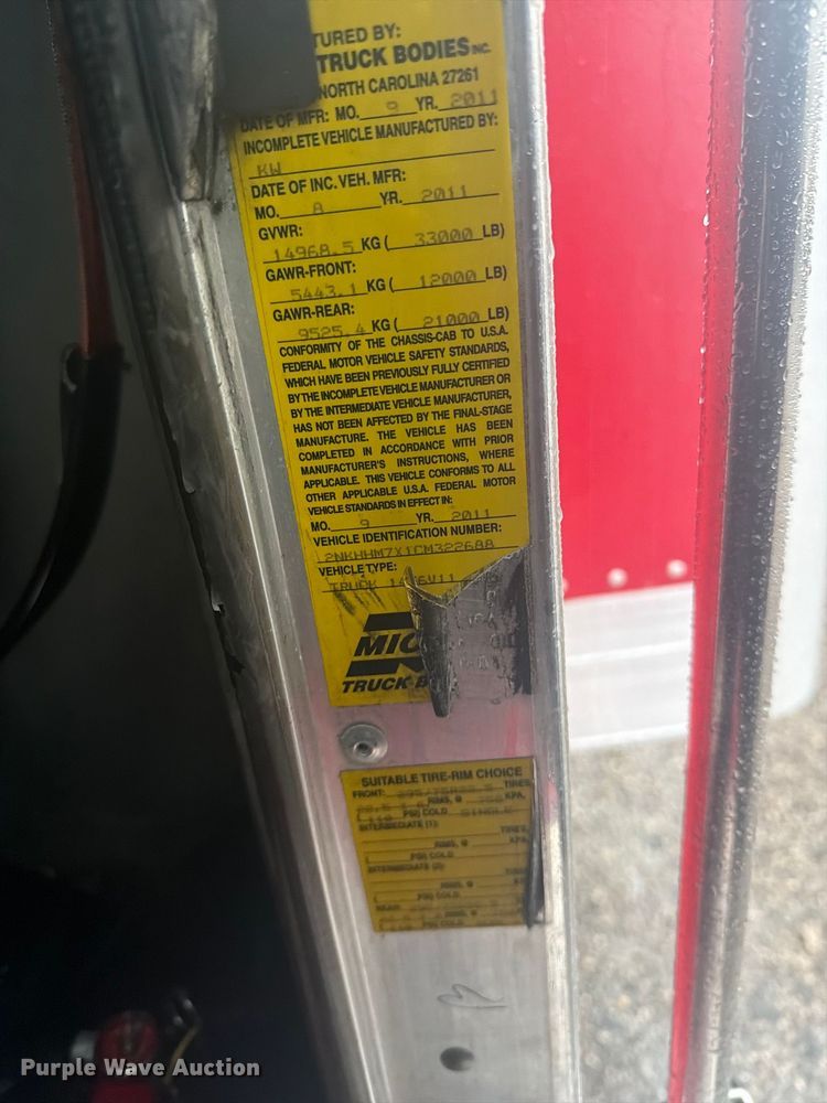 image for item FB5143 2012 Kenworth T370 box truck
