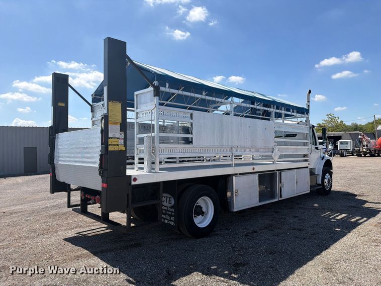 image for item FB5152 2015 Freightliner Business Class M2 flatbed truck