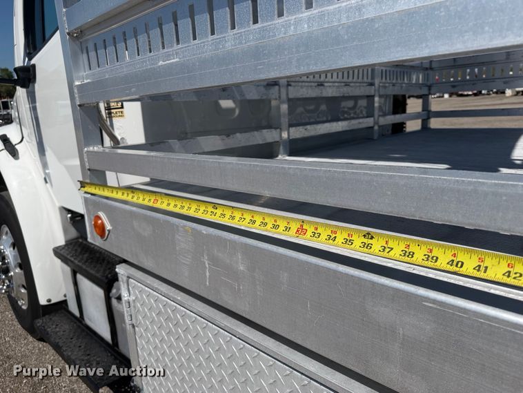 image for item FB5152 2015 Freightliner Business Class M2 flatbed truck