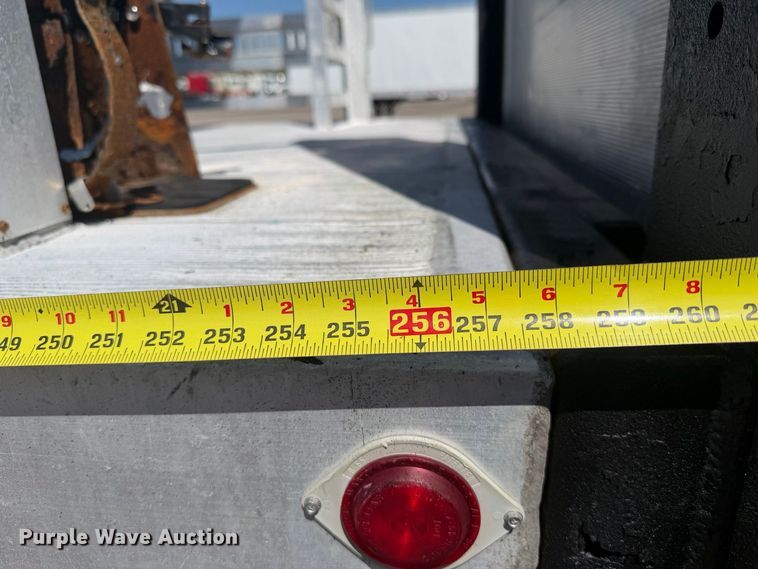 image for item FB5152 2015 Freightliner Business Class M2 flatbed truck