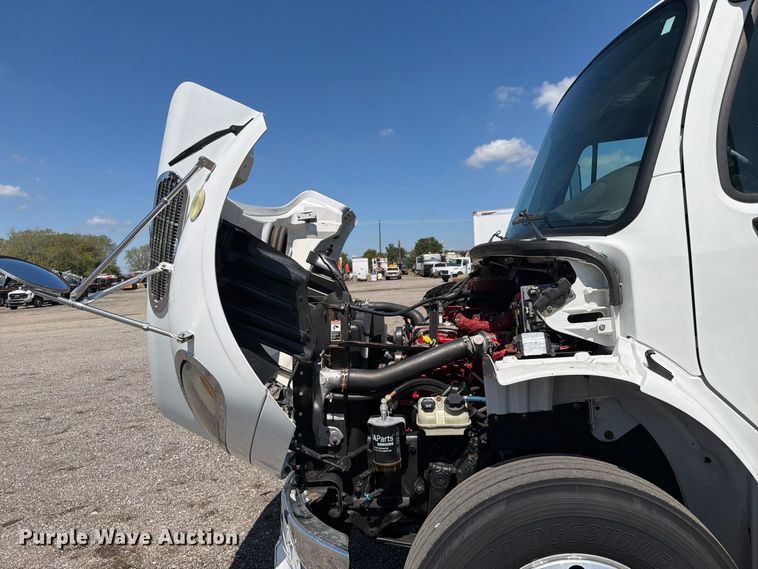 image for item FB5152 2015 Freightliner Business Class M2 flatbed truck