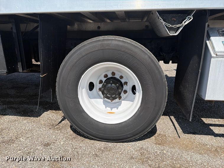 image for item FB5152 2015 Freightliner Business Class M2 flatbed truck