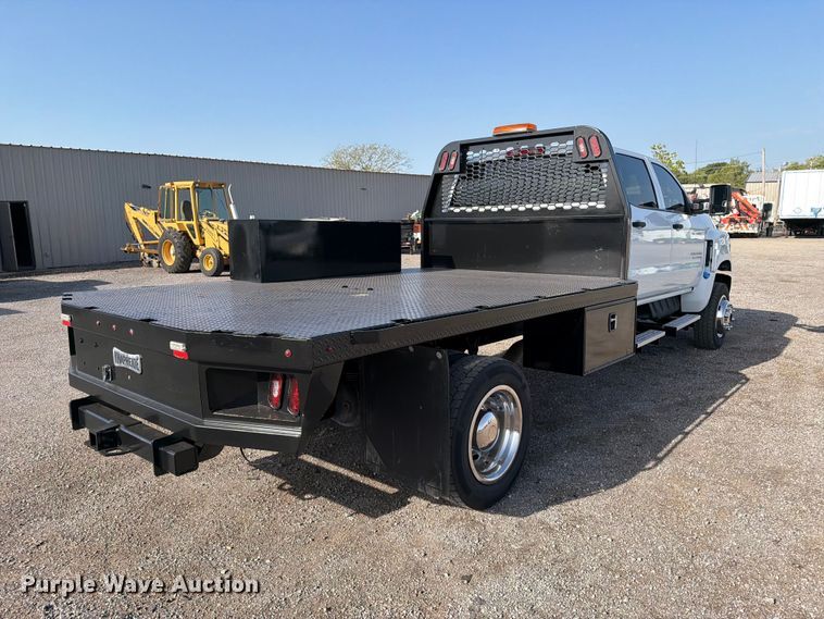 image for item FB5155 2022 Chevrolet Silverado 6500HD Crew Cab flatbed truck
