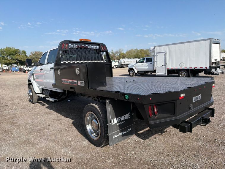 image for item FB5155 2022 Chevrolet Silverado 6500HD Crew Cab flatbed truck