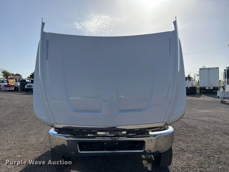 image for item FB5155 2022 Chevrolet Silverado 6500HD Crew Cab flatbed truck