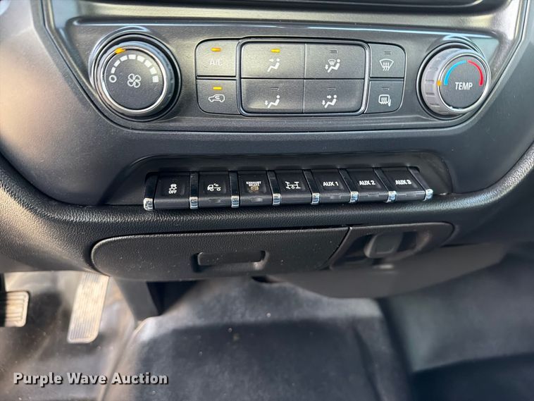 image for item FB5155 2022 Chevrolet Silverado 6500HD Crew Cab flatbed truck
